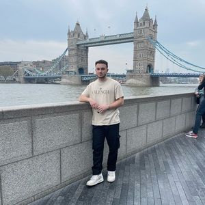 Meet your Posher, Anthony